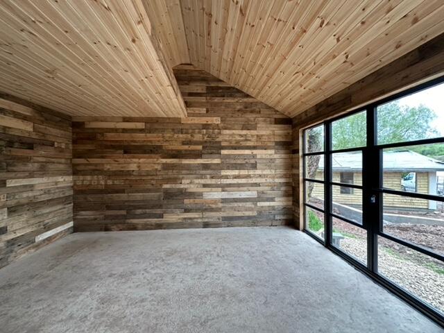 Load image into Gallery viewer, Natural Mixed Tone Rustic Cladding - 1 Square Meter Pack
