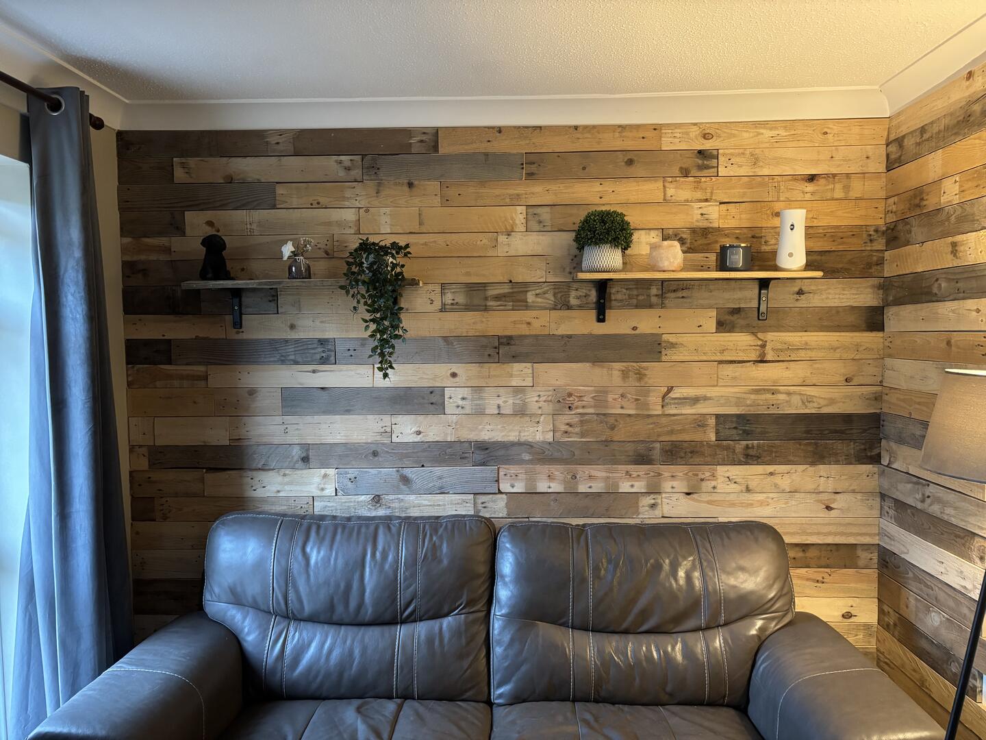 Natural Mixed Tone Rustic Cladding - Free Sample